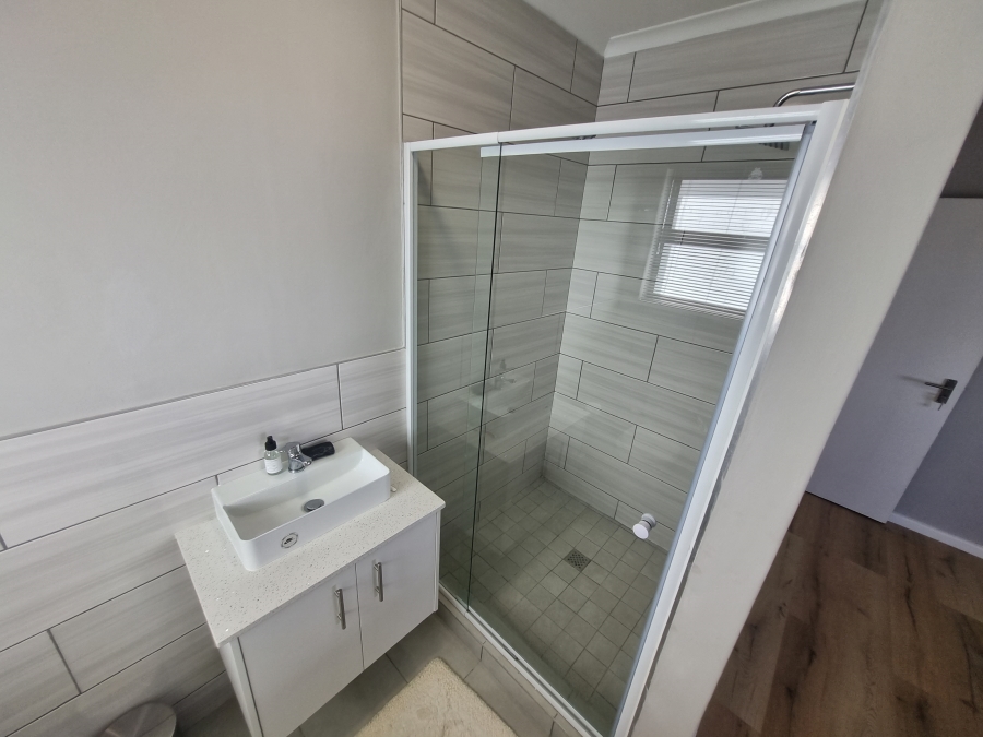 To Let 3 Bedroom Property for Rent in Hoogland Western Cape